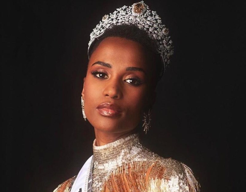 Miss South Africa crowned with the Mouawad 'Power of Unity' Crown